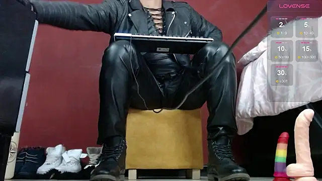 TomLover 12 online show from January 29, 11:35 pm