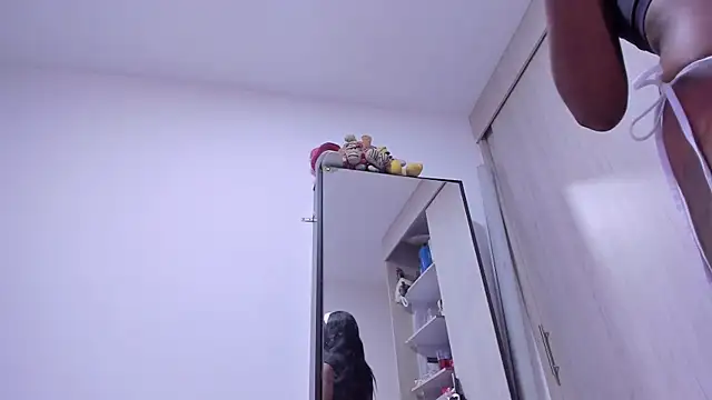 Snapshot of CuteEbony1 chatting on September 23, 6:11 pm CuteEbony1 online show from September 23, 6:11 pm