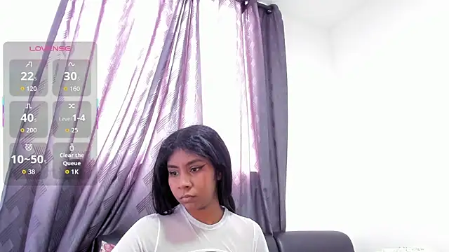 Snapshot of CuteEbony1 chatting on October 10, 6:29 pm CuteEbony1 online show from October 10, 6:29 pm