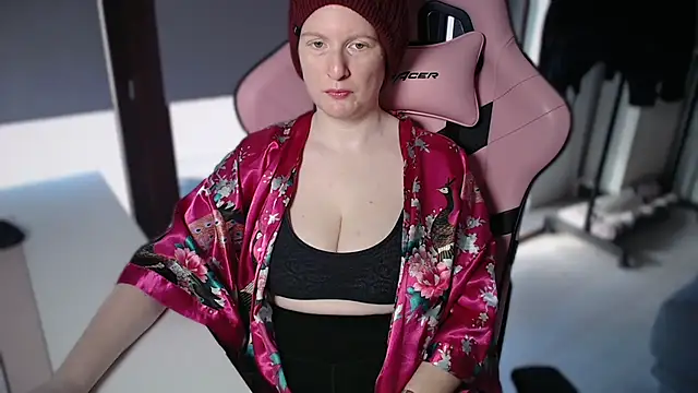 Exotic-Desire online show from April 14, 7:14 am