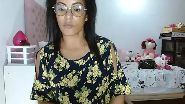 kateleyagrey online show from March 9, 2:07 am