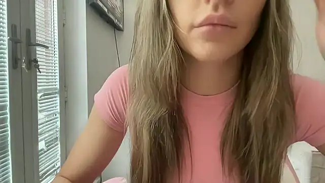 Snapshot of Lillymariee chatting on January 31, 3:55 pm Lillymariee online show from January 31, 3:55 pm