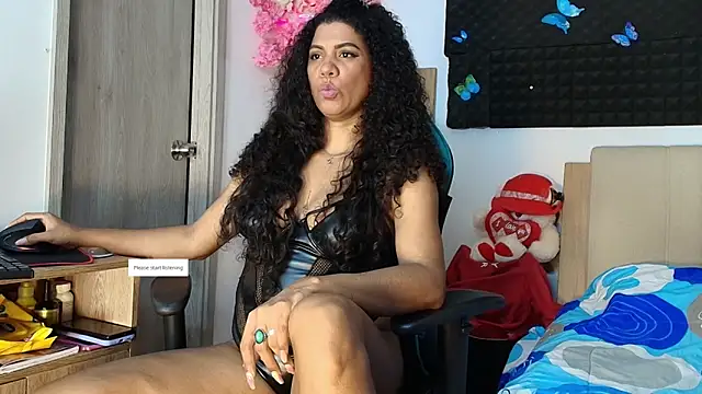 Hot Brunette34 online show from April 13, 11:43 pm