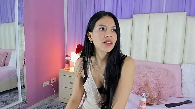 Snapshot of lulumars chatting on January 14, 10:17 am lulumars online show from January 14, 10:17 am