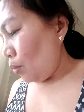 Snapshot of Sofiafuckbabes chatting on March 10, 7:32 am Sofiafuckbabes online show from March 10, 7:32 am