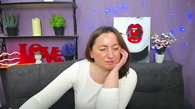 Abby Taylorr online show from March 13, 10:15 am