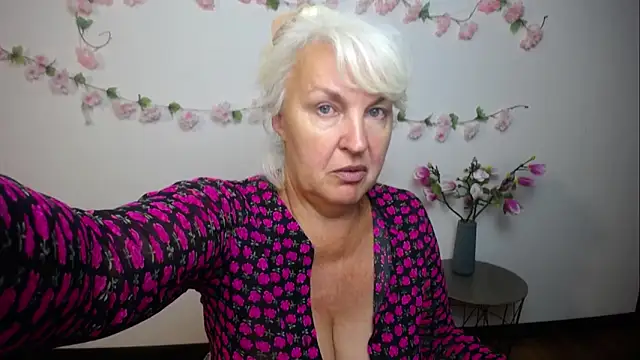 BlondyLeeBest online show from September 19, 6:19 pm