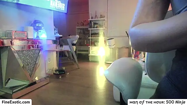 Vesaaa online show from February 19, 7:39 am