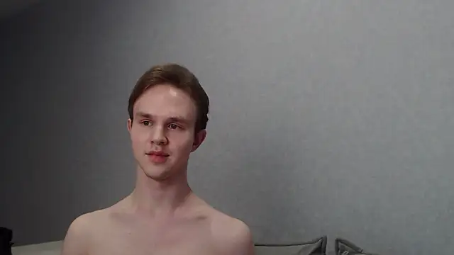 Snapshot of MartinMendez chatting on February 3, 12:36 pm MartinMendez online show from February 3, 12:36 pm