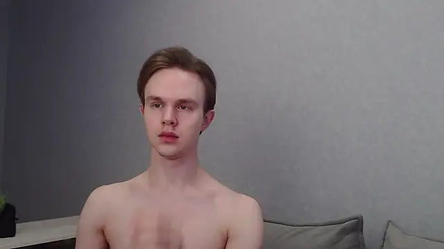 Snapshot of MartinMendez chatting on February 27, 9:00 am MartinMendez online show from February 27, 9:00 am