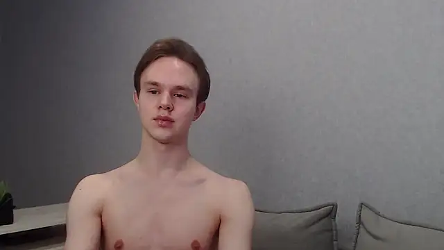 Snapshot of MartinMendez chatting on March 9, 9:02 am MartinMendez online show from March 9, 9:02 am