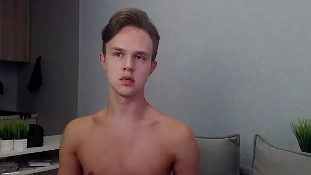 Snapshot of MartinMendez chatting on September 12, 6:57 am MartinMendez online show from September 12, 6:57 am