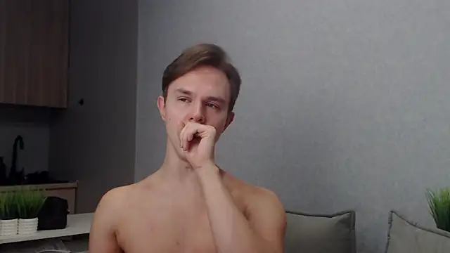 Snapshot of MartinMendez chatting on December 4, 9:07 am MartinMendez online show from December 4, 9:07 am