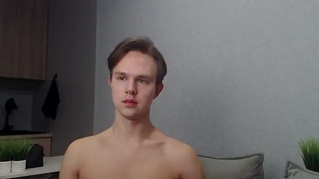 Snapshot of MartinMendez chatting on December 14, 8:09 am MartinMendez online show from December 14, 8:09 am