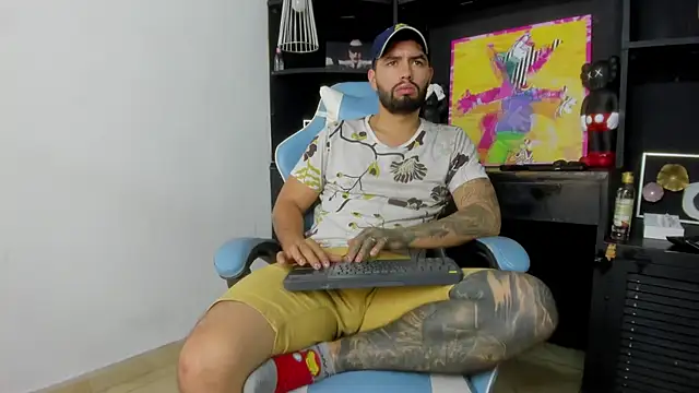 Snapshot of matteosantos chatting on February 9, 1:56 pm matteosantos online show from February 9, 1:56 pm