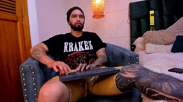 Snapshot of matteosantos chatting on February 13, 11:39 am matteosantos online show from February 13, 11:39 am