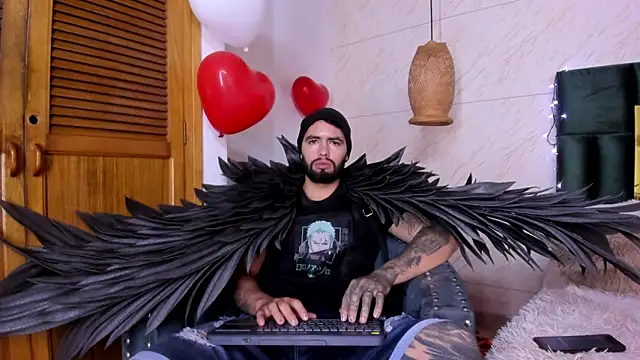 Snapshot of matteosantos chatting on February 14, 11:53 am matteosantos online show from February 14, 11:53 am