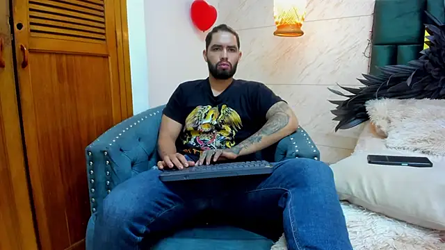 Snapshot of matteosantos chatting on February 19, 11:49 am matteosantos online show from February 19, 11:49 am