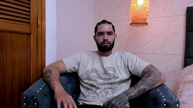 Snapshot of matteosantos chatting on February 22, 11:35 am matteosantos online show from February 22, 11:35 am