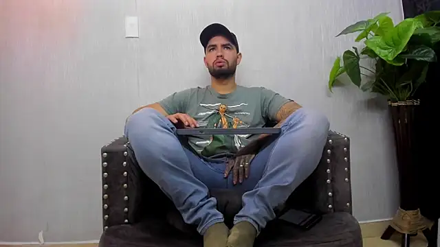 Snapshot of matteosantos chatting on March 12, 11:53 am matteosantos online show from March 12, 11:53 am