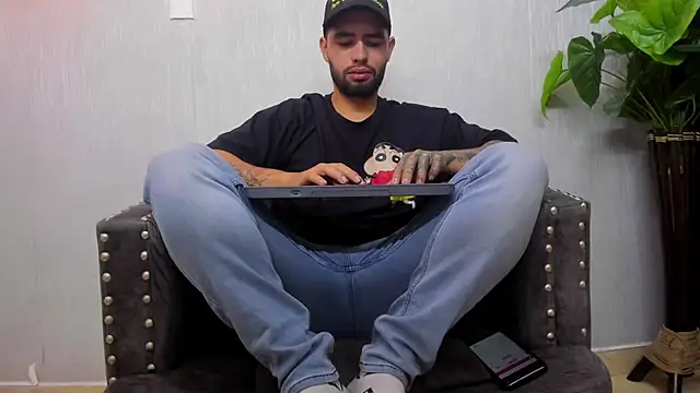 Snapshot of matteosantos chatting on March 13, 11:51 am matteosantos online show from March 13, 11:51 am