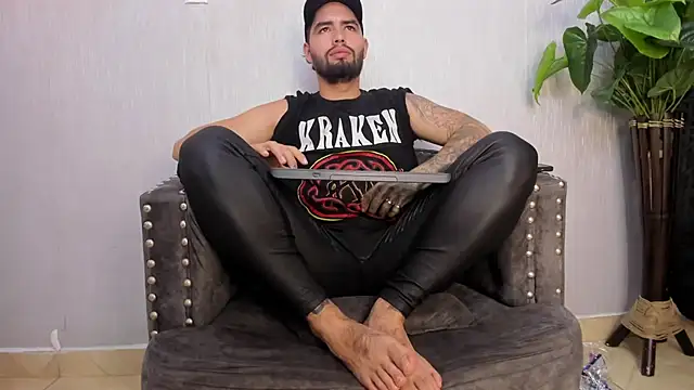 Snapshot of matteosantos chatting on March 19, 2:46 pm matteosantos online show from March 19, 2:46 pm