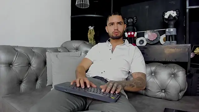 Snapshot of matteosantos chatting on March 22, 11:53 am matteosantos online show from March 22, 11:53 am