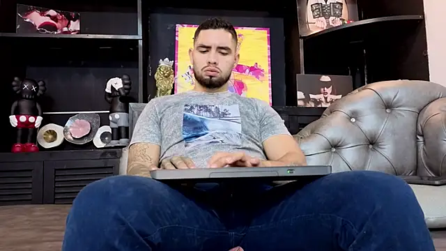 Snapshot of matteosantos chatting on September 10, 11:43 am matteosantos online show from September 10, 11:43 am