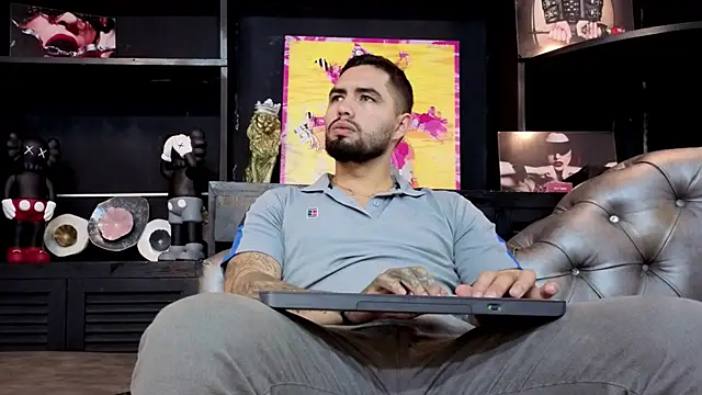 Snapshot of matteosantos chatting on September 18, 11:56 am matteosantos online show from September 18, 11:56 am