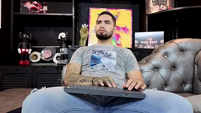 Snapshot of matteosantos chatting on September 19, 12:06 pm matteosantos online show from September 19, 12:06 pm