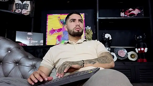 Snapshot of matteosantos chatting on September 28, 3:45 am matteosantos online show from September 28, 3:45 am