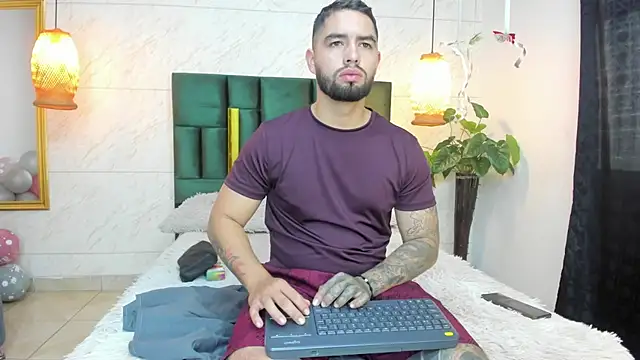 Snapshot of matteosantos chatting on October 17, 11:57 am matteosantos online show from October 17, 11:57 am