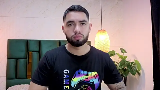 Snapshot of matteosantos chatting on October 18, 11:33 am matteosantos online show from October 18, 11:33 am