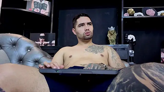 Snapshot of matteosantos chatting on October 26, 11:38 am matteosantos online show from October 26, 11:38 am