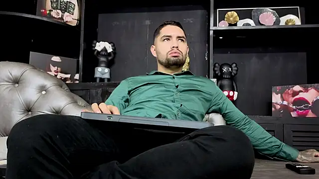 Snapshot of matteosantos chatting on November 9, 11:30 am matteosantos online show from November 9, 11:30 am