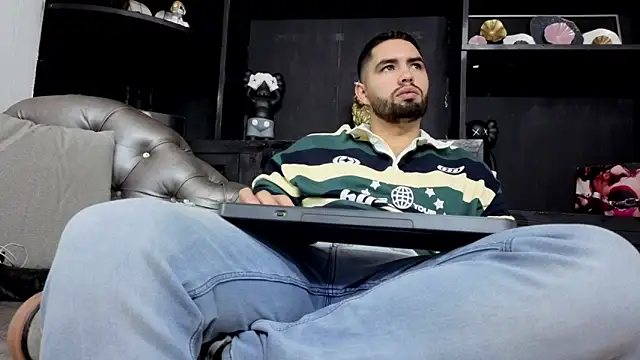 matteosantos online show from February 12, 10:54 am