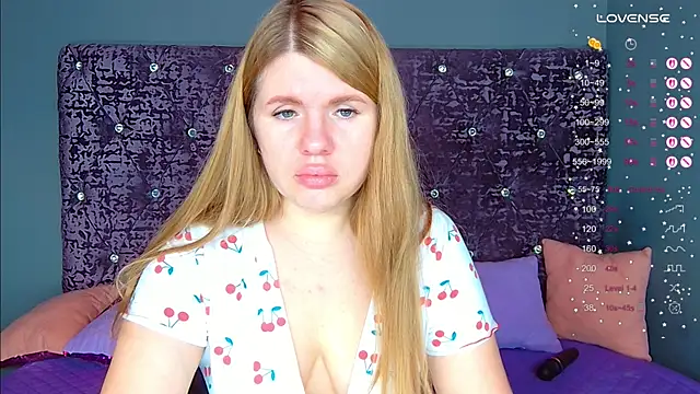 Snapshot of NoraBigAss chatting on November 15, 1:36 am NoraBigAss online show from November 15, 1:36 am