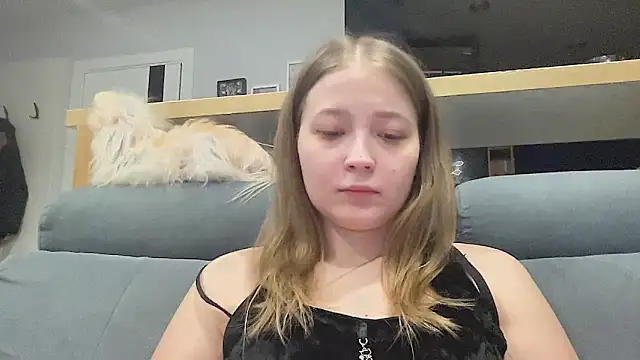 Snapshot of CharmingSarah chatting on March 4, 5:08 pm CharmingSarah online show from March 4, 5:08 pm