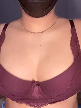 Snapshot of Amber-Queen chatting on January 15, 2:06 am Amber-Queen online show from January 15, 2:06 am