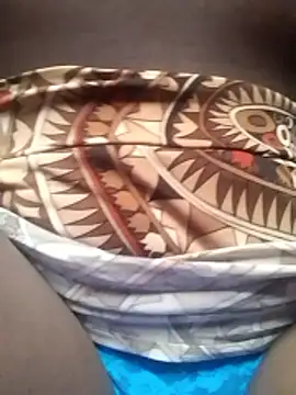 Snapshot of shape30 chatting on November 30, 5:33 am shape30 online show from November 30, 5:33 am