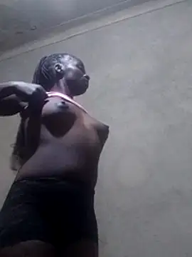 Snapshot of shape30 chatting on December 3, 5:33 pm shape30 online show from December 3, 5:33 pm