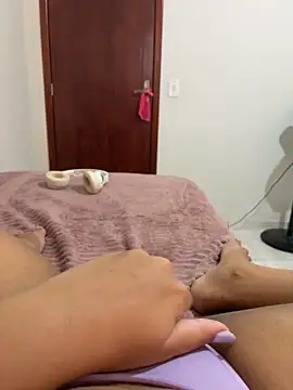morenadabuceta online show from May 24, 1:49 pm