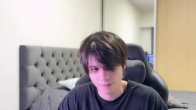 Snapshot of SasukeUhchiaa chatting on January 9, 11:34 pm SasukeUhchiaa online show from January 9, 11:34 pm