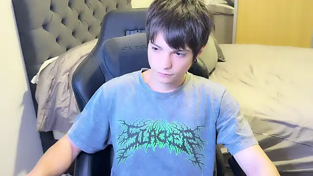 Snapshot of SasukeUhchiaa chatting on February 26, 2:37 am SasukeUhchiaa online show from February 26, 2:37 am