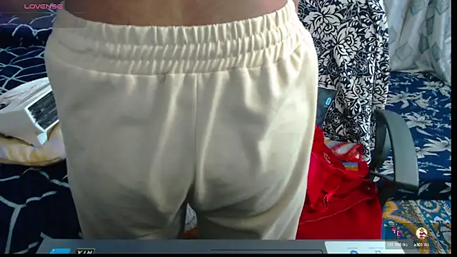 Snapshot of sexyrihana1 chatting on December 26, 8:07 am sexyrihana1 online show from December 26, 8:07 am