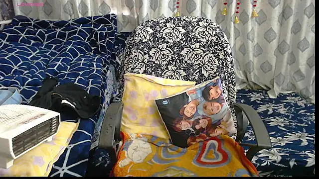 Snapshot of sexyrihana1 chatting on December 31, 8:48 am sexyrihana1 online show from December 31, 8:48 am