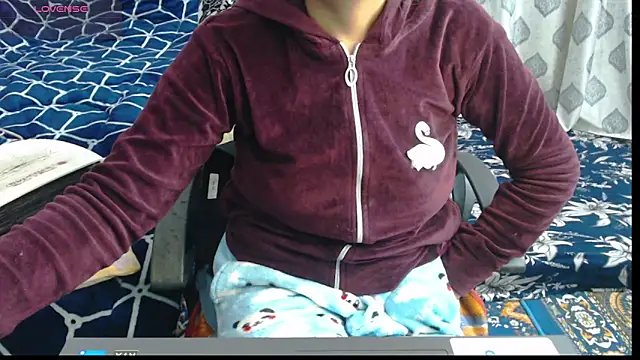 Snapshot of sexyrihana1 chatting on December 31, 2:47 pm sexyrihana1 online show from December 31, 2:47 pm