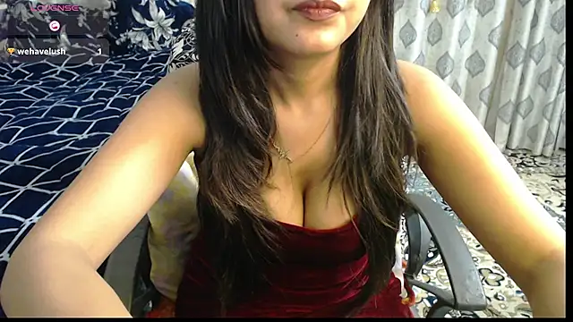 Snapshot of sexyrihana1 chatting on February 25, 8:14 am sexyrihana1 online show from February 25, 8:14 am
