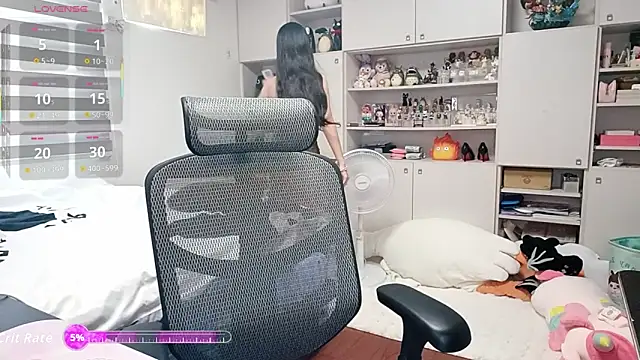 Snapshot of 87wawa chatting on November 13, 6:45 am 87wawa online show from November 13, 6:45 am