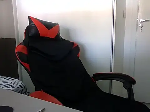 Snapshot of Juninho10c chatting on November 11, 1:11 pm Juninho10c online show from November 11, 1:11 pm